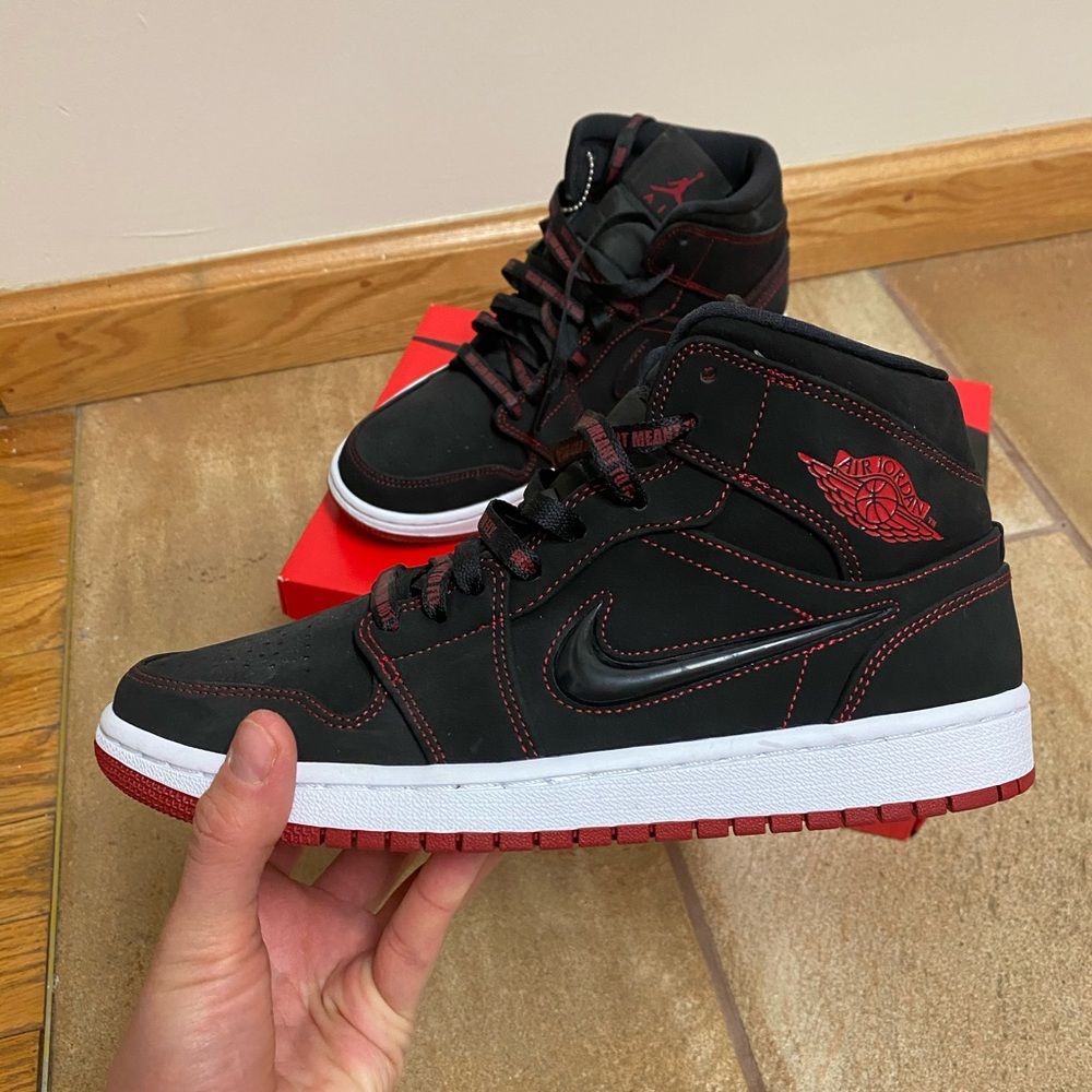 Air Jordan 1 Mid Fearless Sneakers